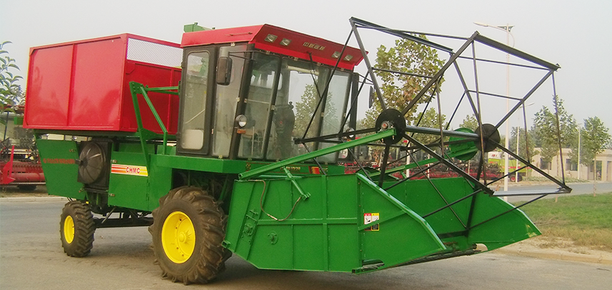 永利皇宫官网 4QZ-2450 自走式青饲料收获机