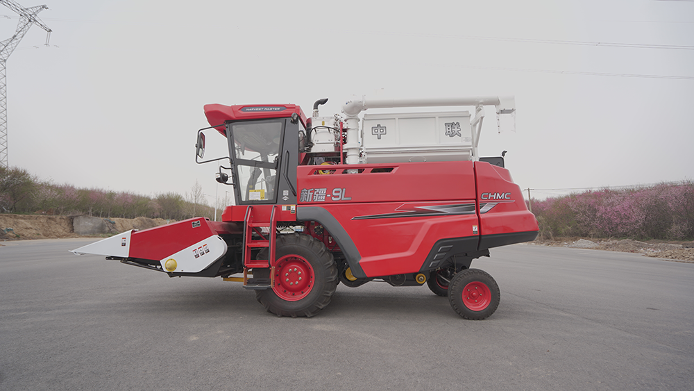 永利皇宫官网2023款4YZL-5(G4)自走式玉米籽粒联合收获机